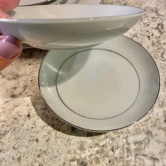 Vintage Lovelace by Crown Victoria Fine China - 2 - 5 Pc Place Settings - Picture 8 of 16